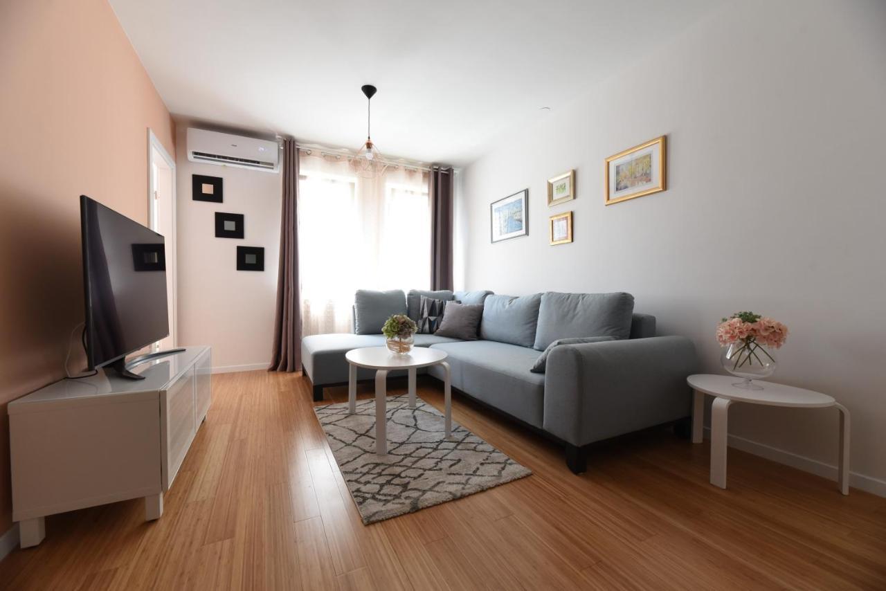 Mary'S Apartment - With Free Parking Загреб Екстериор снимка