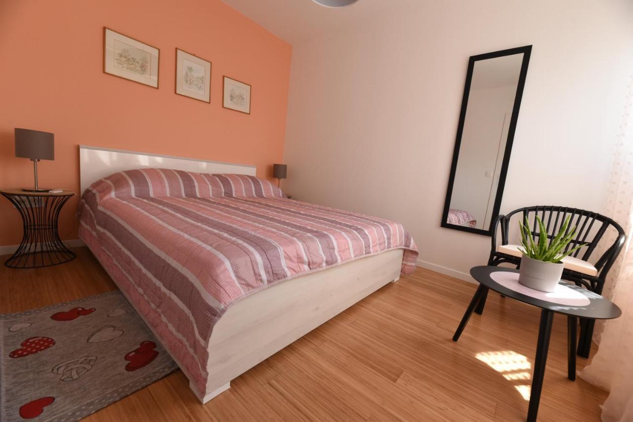 Mary'S Apartment - With Free Parking Загреб Екстериор снимка