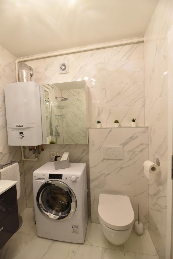 Mary'S Apartment - With Free Parking Загреб Екстериор снимка