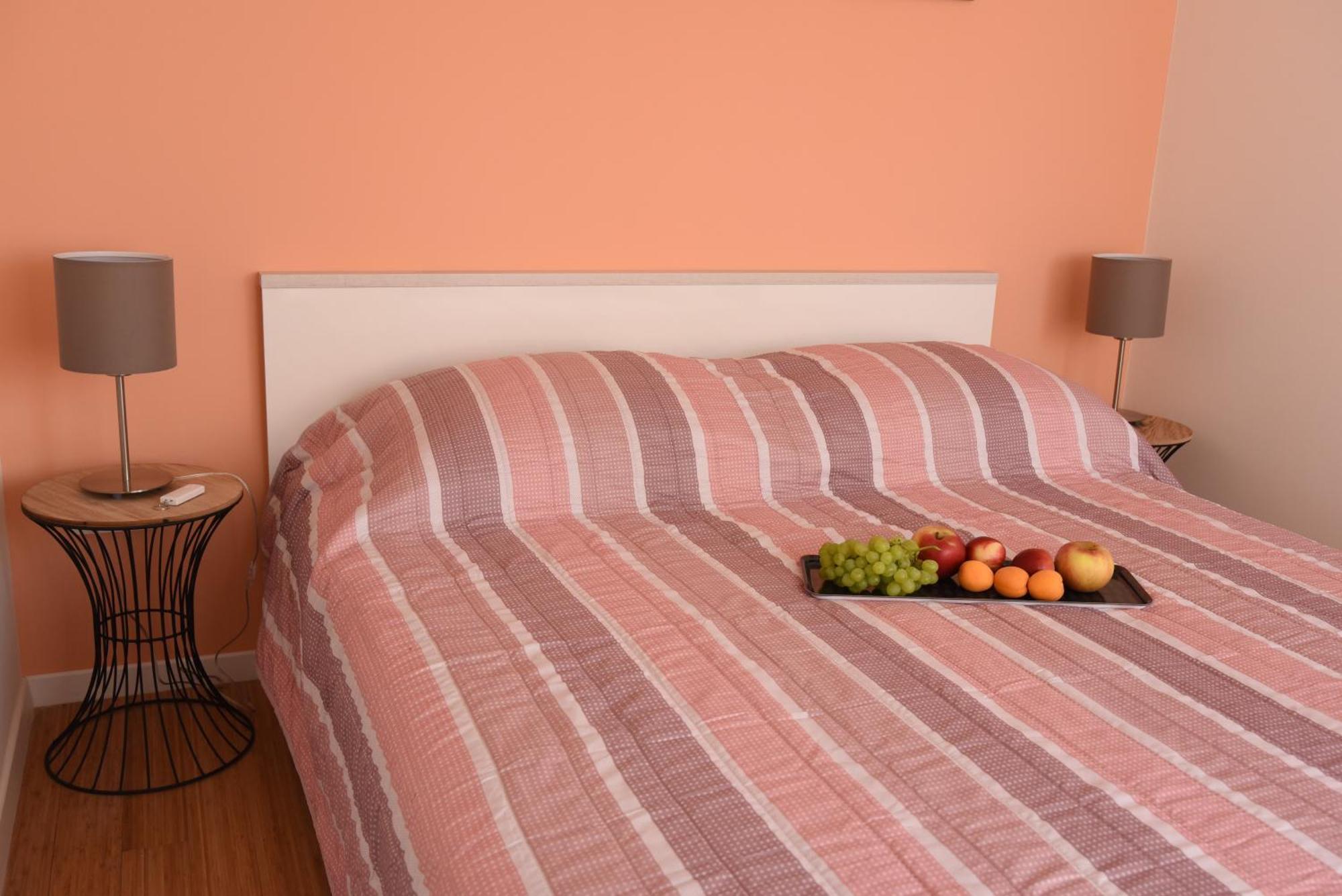 Mary'S Apartment - With Free Parking Загреб Екстериор снимка
